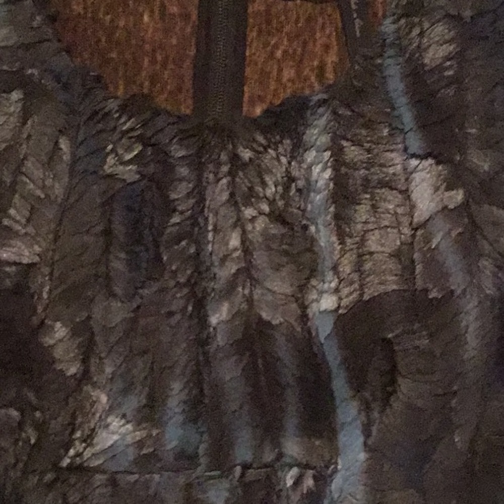 BCBG  top - Picture 2 of 5